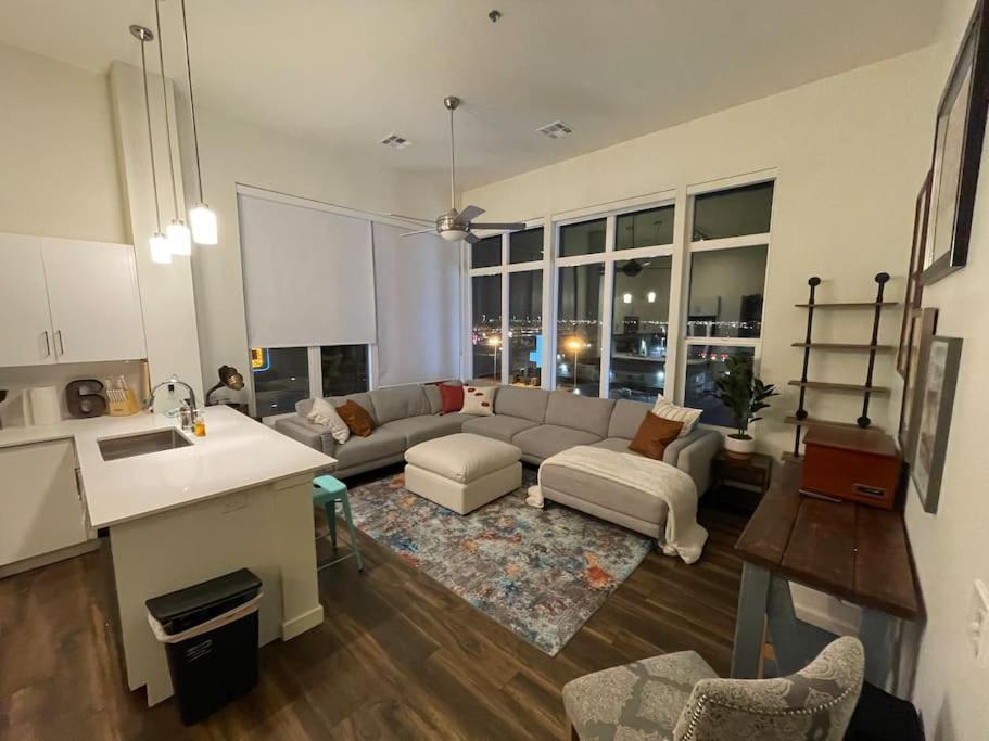 A Perfect Getaway In The Heart Of The Action Apartment Las Vegas Bagian luar foto